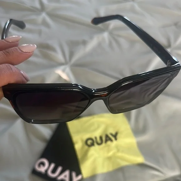 Quay Australia Tortoise Shell Sunglasses - Picture 5 of 8